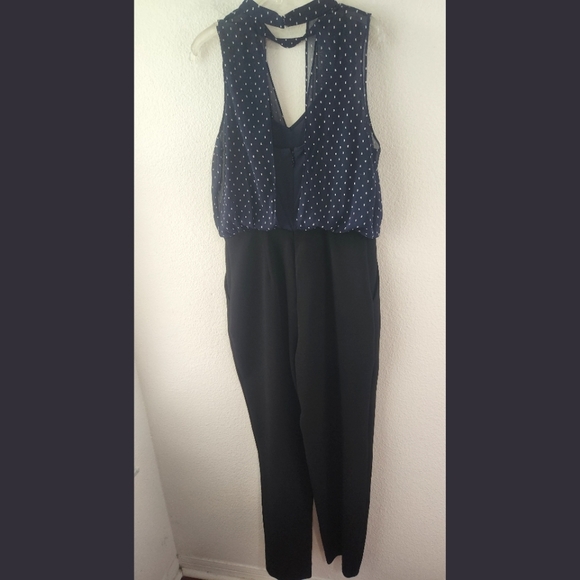 BCBGENERATION Sleeveless Jumpsuit Sz 12 - Picture 3 of 7